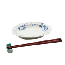 Load image into Gallery viewer, Kutani Yaki Hand-painted Kutani Ware Japanese and Western Tableware 18cm Oval Dish with Design of Mt.