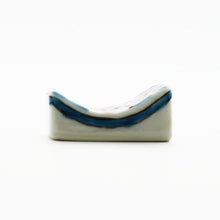 Load image into Gallery viewer, Stone pavement design chopstick rest (blue)