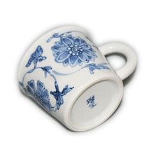 Load image into Gallery viewer, Kutani Yaki Hand-painted Kutani ware of Japanese and Western Tableware, Coffee Cup with Design of Flowers and Wheels