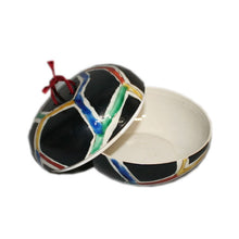 Load image into Gallery viewer, Kutani Yaki Hand-painted Kutani ware of baby steps