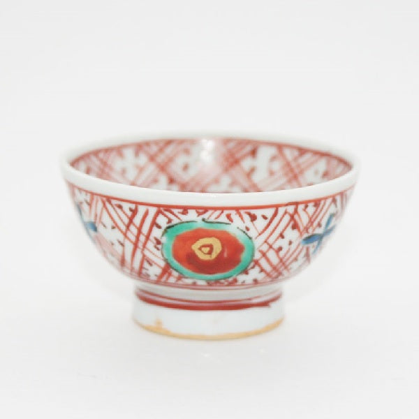 Kutani Yaki Hand-drawn Kutani ware of a sake cup with a red roses design
