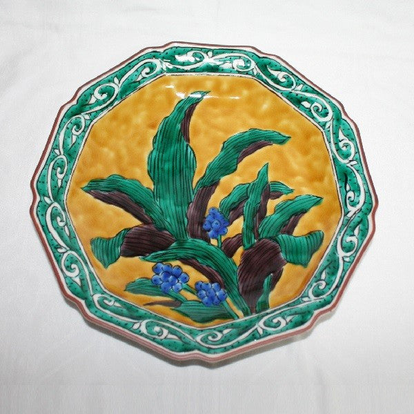 Kutani Yaki Hand-painted Decorative Dish, Shaku decorative dish with Omote-arabesque design