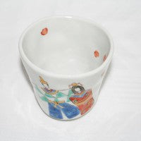 Load image into Gallery viewer, Kutani Yaki Hand-painted Japanese and Western Tableware Teoki-shihina Pattern Teacup
