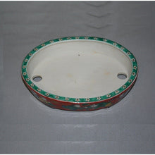 Load image into Gallery viewer, Kutani Yaki Hand-painted Kutani ware, Oval Bowl with Karako Design
