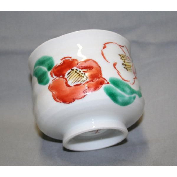 Kutani Yaki  Hand-painted Bowl with Camellia Design