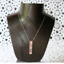Load image into Gallery viewer, Kutani Yaki porcelain accessories - Hand-painted pendant with woven brocade design

