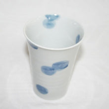 Load image into Gallery viewer, Kutani Yaki Hand-Drawn Japanese &amp; Western Tableware Large Cup with Polka Dot Design
