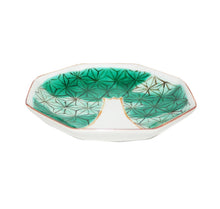 Load image into Gallery viewer, Kutani Yaki Hand-Drawn Tableware for Western Countries 12cm Octagonal Dish with Design of Fuji (Green)
