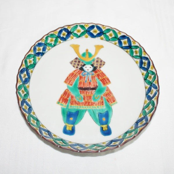 Kutani Yaki Hand-painted Kutani ware 15cm decorative dish with warrior design (with plate stand)