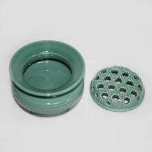 Load image into Gallery viewer, Hand-ground celadon net-lid incense burner (large)
