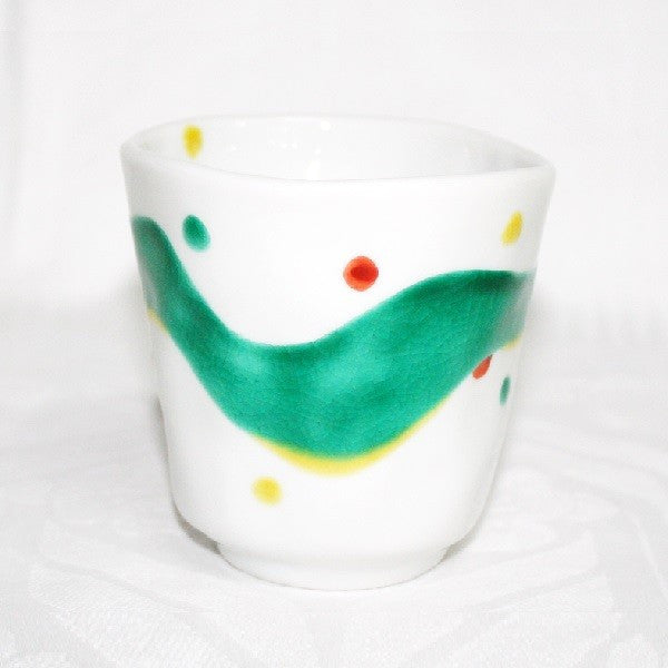 Kutani Yaki Ware Hand-painted Teacup with Design of Polka Dots and Yoroke