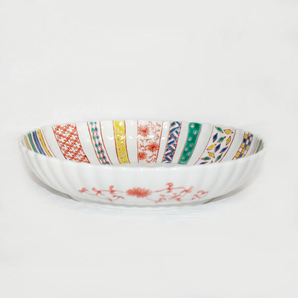 Kutani Yaki Hand-painted Kutani Ware, Japanese and Western Tableware 27cm Oval Chrysanthemum Bowl with Design of Small Patterns