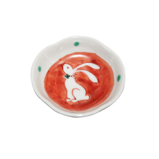 Bean dish mimicry of a rabbit
