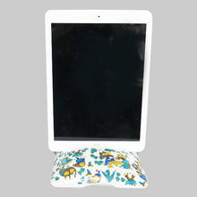 Load image into Gallery viewer, Kutani Yaki Tablet Stand with Karako Design (Ordered Item)
