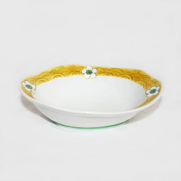Kutani Yaki Hand-painted 18cm Oval Bowl with Plum Blossom Design
