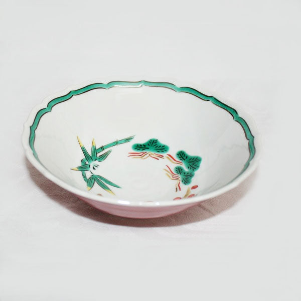 Kutani Yaki Hand-painted Kutani Ware, Japanese and Western Tableware, 18cm bowl with a design of pine, bamboo and plum