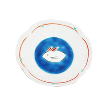 Load image into Gallery viewer, Dishes with a snow rabbit design 11.1cm
