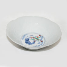 Load image into Gallery viewer, Kutani Yaki Hand-painted Kutani Ware 15cm Bowl with Shrimp Design
